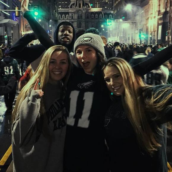 Meet your Posher, Madison - Picture 1 of 1